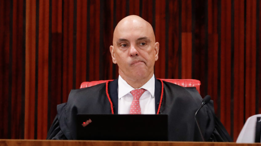 Movimento pró-impeachment de Moraes ganha força e já conta com mais de 600 mil apoiadores no Brasi