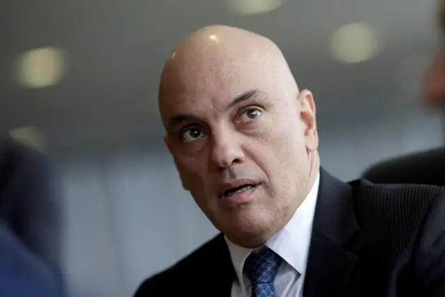 Ao menos um ministro do STF achou “precipitado” defender Moraes