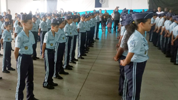 Justiça suspende Programa Escola Cívico-Militar em São Paulo