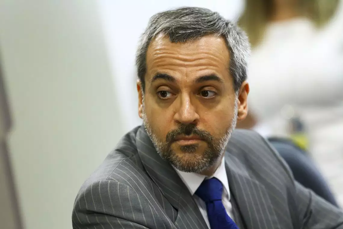 PMB decide expulsar ex-ministro de Bolsonaro e oficializa apoio a Boulos