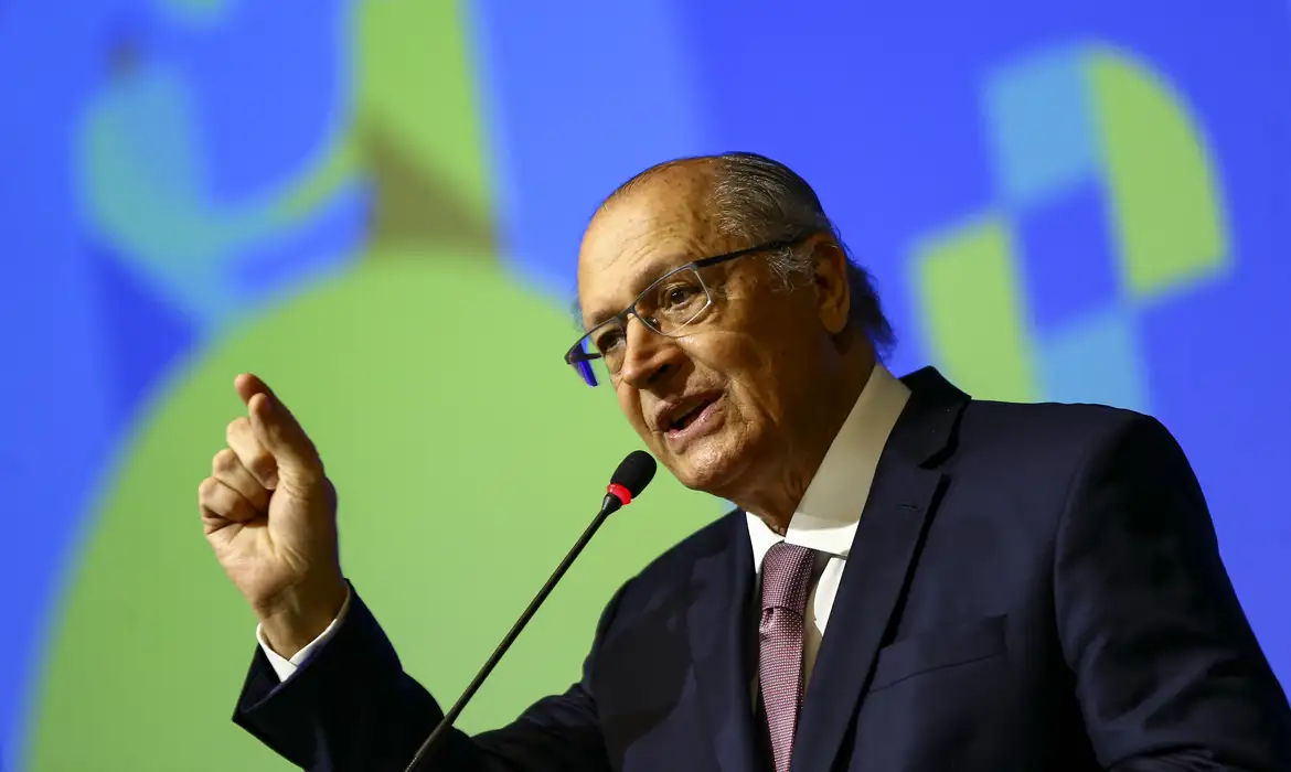 Empresas já podem aderir ao Programa de Depreciação Acelerada, anuncia Alckmin