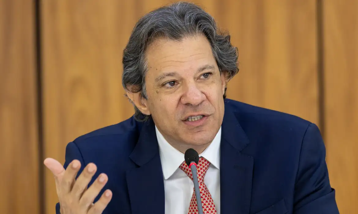 Haddad anuncia bloqueio de até 600 sites de apostas: “Anatel tomará as rédeas”