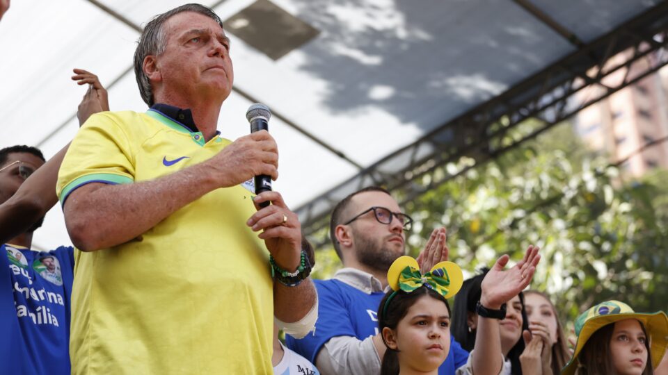 “Duro golpe à liberdade”, diz Bolsonaro sobre bloqueio do X