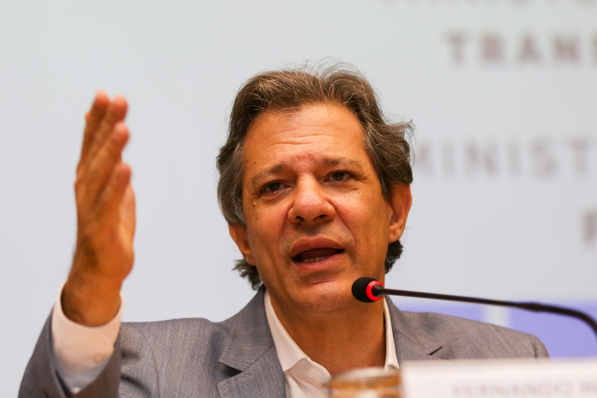 Haddad diz que comunicação do governo ‘às vezes peca’ e ajuda a piorar expectativas