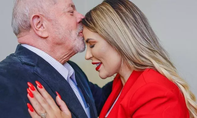 Amiga de Lula, Deolane Bezerra, é presa em operação de lavagem de dinheiro