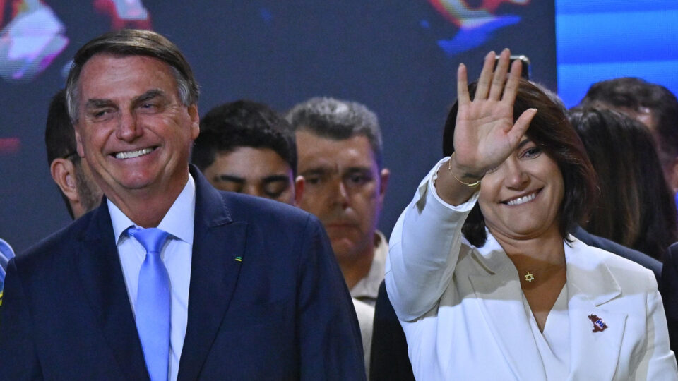 Governo é condenado a pagar indenização à Bolsonaro e Michelle no caso dos móveis ‘desaparecidos’