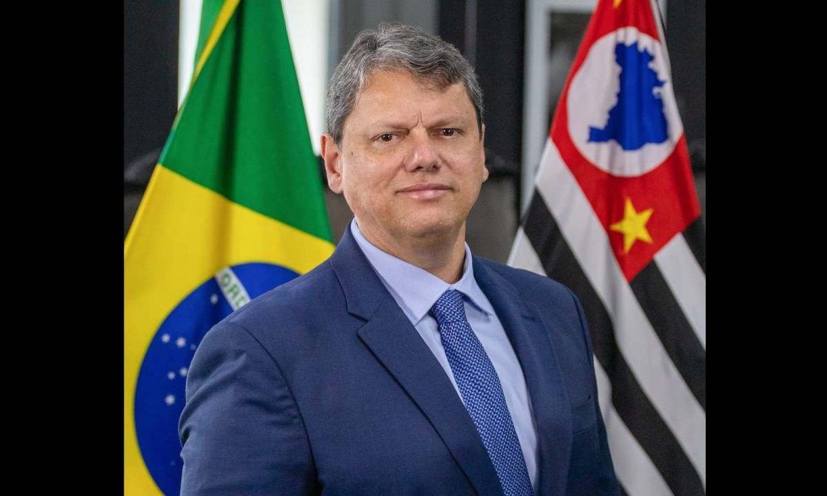 Governador Tarcísio barra aulas de educação climática: “Já temos programas em andamento”