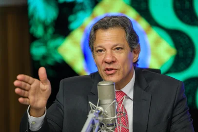 Haddad: Vamos conseguir cassar liminar que concede à Loterj poder de credenciar bets no Brasil