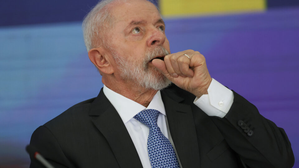 “Com Lula no Palanque, Vitória Vira Fracasso: 16 Derrotas em 22 Candidatos”