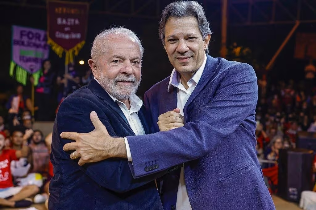 Lula no Alvo: Deputado Acusa “Pedalada Fiscal” de R$ 3 Bi no Programa Pé-de-Meia