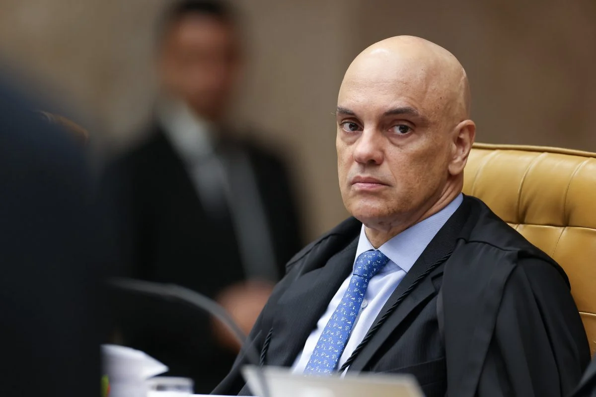 STF Condena Réus do 8 de Janeiro a 12 Anos com Moraes Citando “Armas” Inusitadas: Estilingues e Bolas de Gude