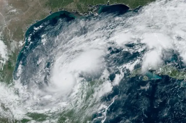 Furacão Milton: Uma Tempestade que Chega para Testar a Resiliência da Flórida