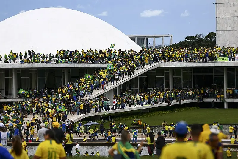 Defensoria aciona o STF depois de Oeste revelar que absolvido pelo 8/1 ainda usa tornozeleira