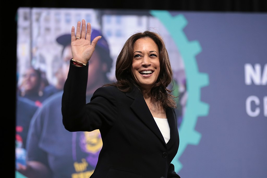 Kamala Harris Apela por União e Democracia Após Derrota para Trump