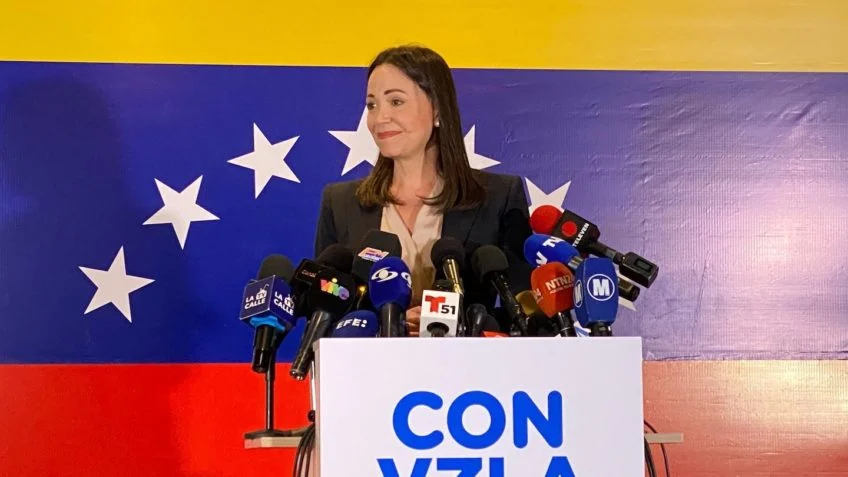 Caçada Política: María Corina Machado é Alvo de Inquérito na Venezuela