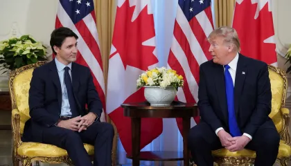 “Trump Recebe Trudeau para Jantar em Mar-a-Lago Após Ameaças de Tarifas Elevadas”