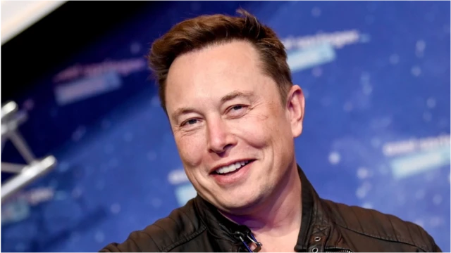 Elon Musk Alcança Patrimônio de US$ 400 Bilhões, Tornando-se a Pessoa Mais Rica do Mundo