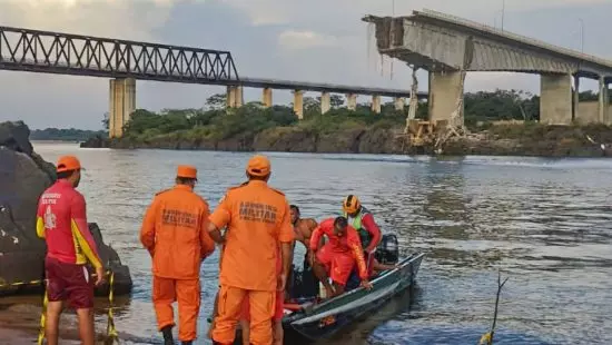 Tragédia sobre o Rio Tocantins: Ponte desaba, deixando 16 desaparecidos e uma vítima fatal