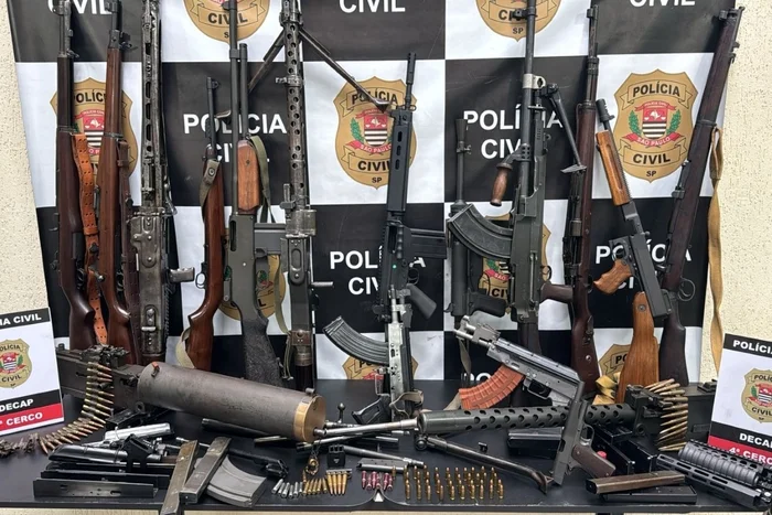 Arsenal Escondido: Polícia Descobre Bunker com 152 Armas Atrás de Armário em São Paulo