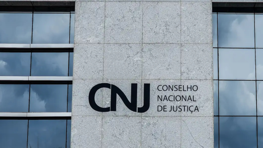 CNJ suspende aumento do vale-alimentação de juízes do Mato Grosso