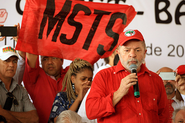 MST Intensifica Protestos: Fazendas e Ferrovia Bloqueadas em Pressão ao Governo Lula