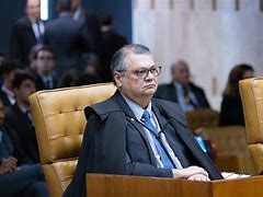 Dino Mantém Bloqueio de Emendas do Senado e Rejeita Pedido de Liberação