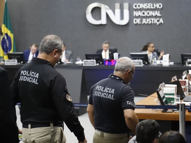 STF Libera Porte de Arma Total para Policiais Judiciais STF Libera Porte de Arma Total para Policiais Judiciais