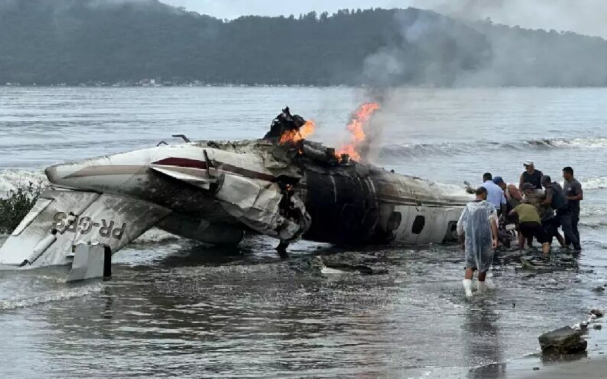 Queda de Avião em Ubatuba Deixa Piloto Morto e Outras Vítimas Feridas