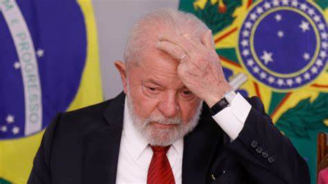 Pedido de impeachment contra Lula soma 106 assinaturas e ganha força na oposição Pedido de impeachment contra Lula soma 106 assinaturas e ganha força na oposição