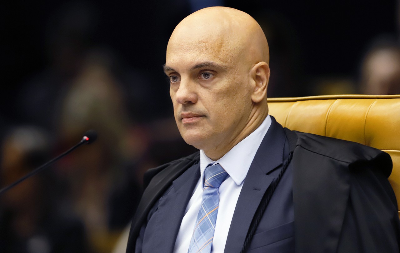 Moraes Arquiva Caso de Furto de Chinelos em Minas, Aplicando Princípio da Insignificância