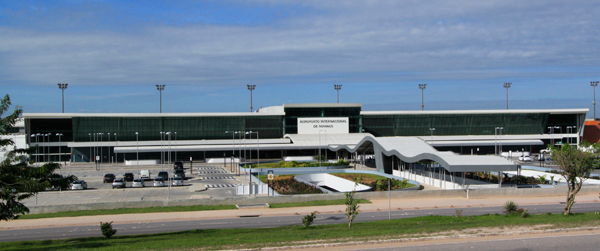 Brasileiros Deportados pelos EUA: Uma Chegada Marcada por Polêmica