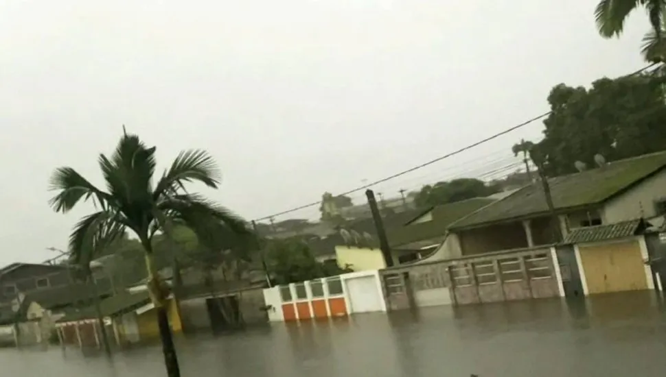 Temporal deixa Peruíbe debaixo d’água: veja as imagens impressionantes