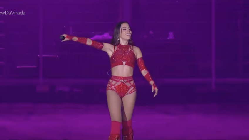 A Polêmica Apresentação de Anitta no Show da Virada em Copacabana