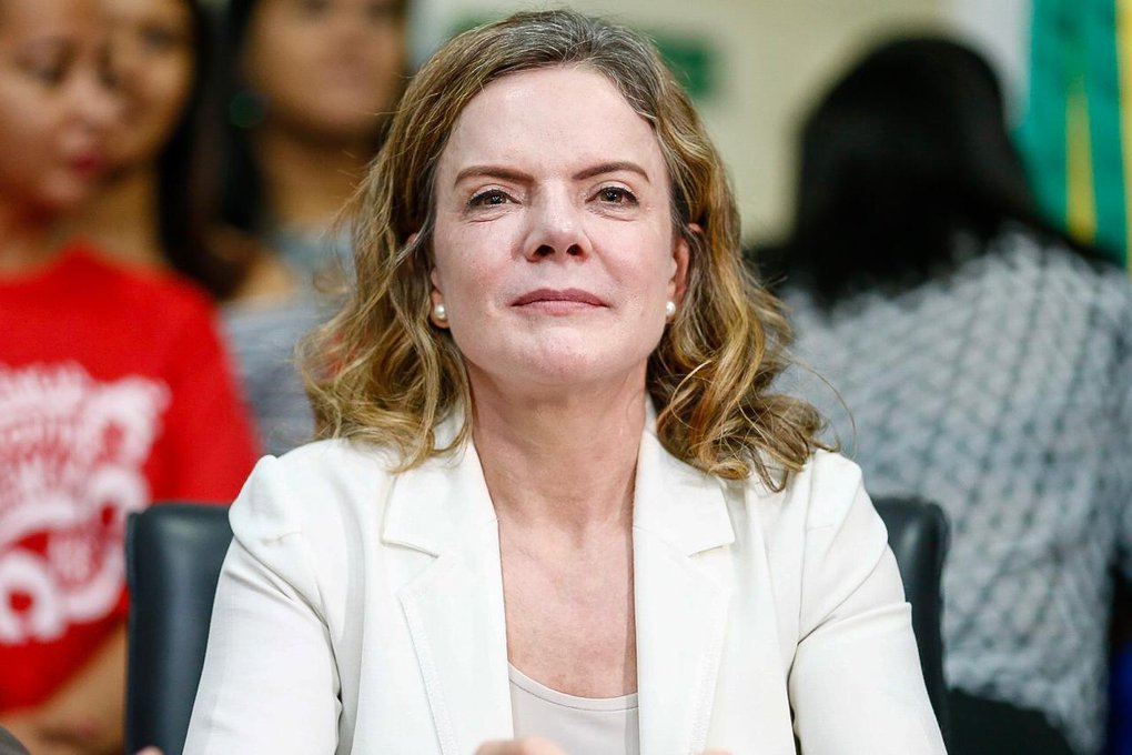 Gleisi Hoffmann será Ministra no Governo Lula, PT terá Presidente Interino até Julho