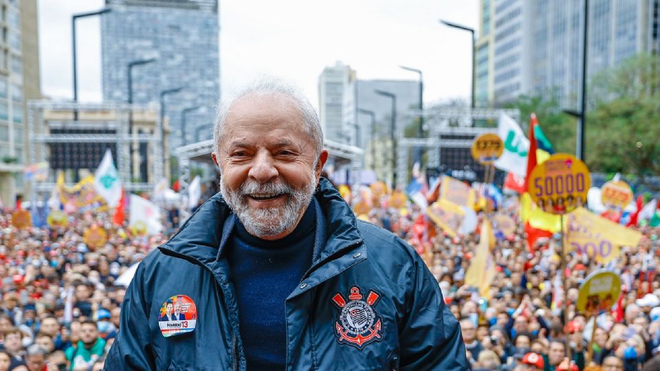 Lula Reforça Compromisso com o Pix e Faz Doação ao Corinthians para Quitar Dívida do Estádio