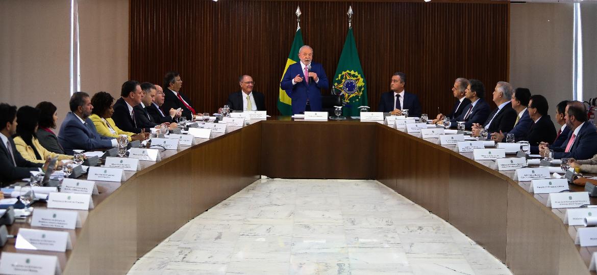 “Lula Fala Sobre Saúde e Reeleição em 2026 Durante Reunião Ministerial”