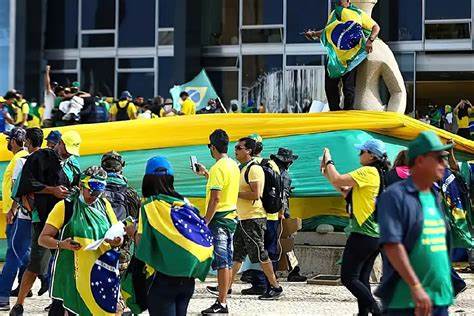 MPF Arquiva Denúncia Contra Advogados do 8/1