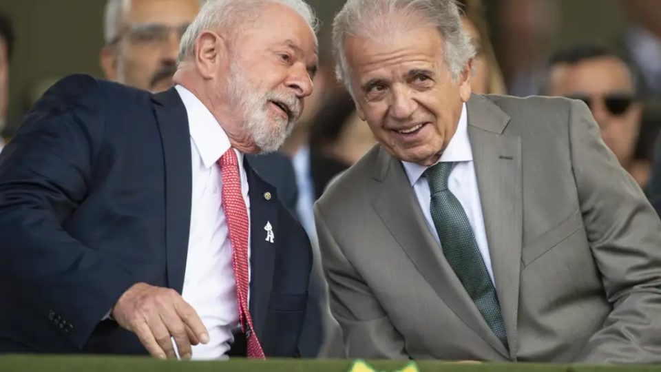 “Fui para me despedir, mas acabei ficando”: José Múcio explica sua permanência no governo