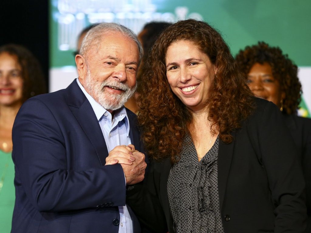 Lula se Reúne com Presidentes de Bancos Públicos para Avaliar Crédito