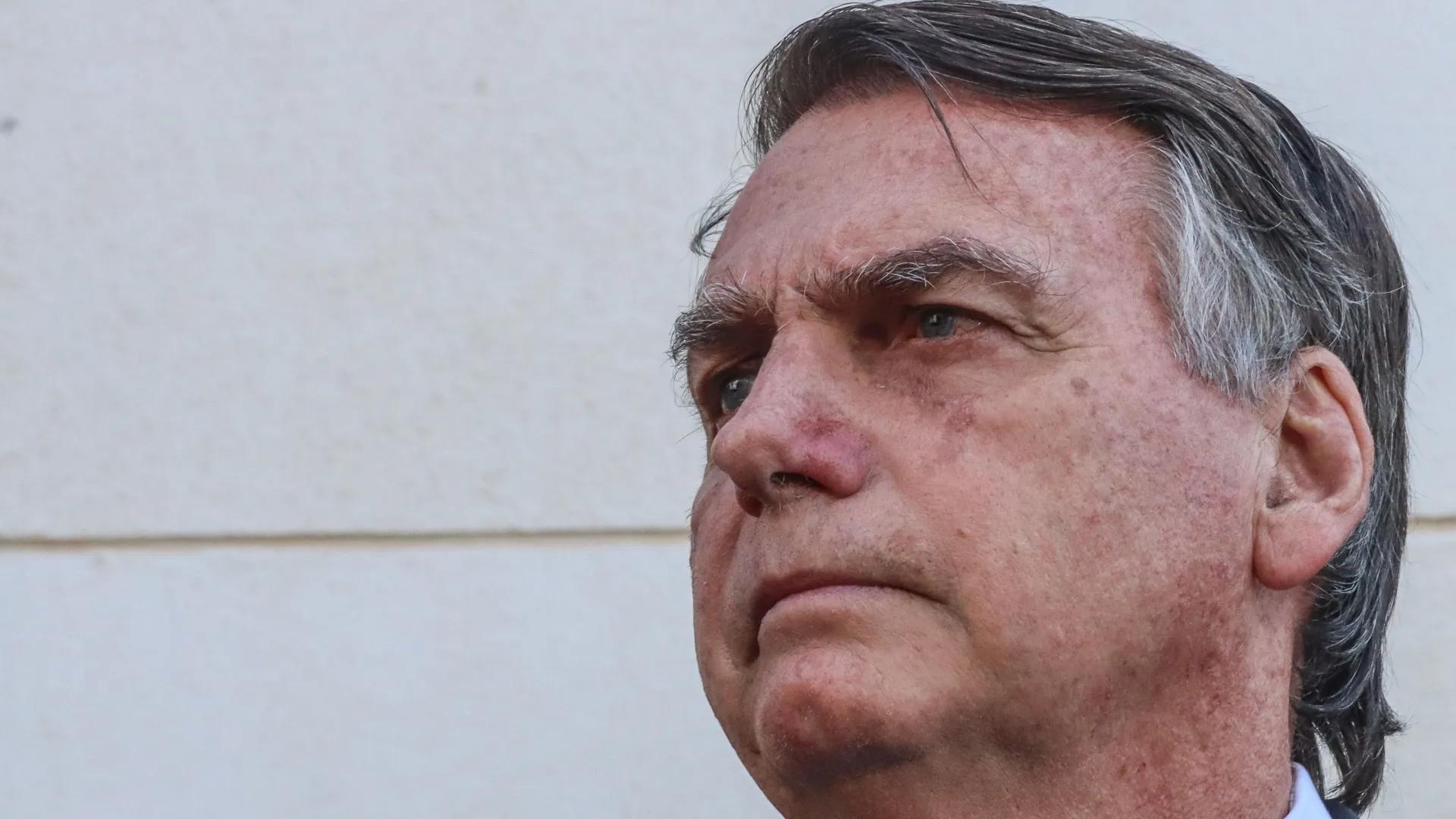 Bolsonaro Acusa TSE de Receber Dinheiro para Manipular Eleições de 2022