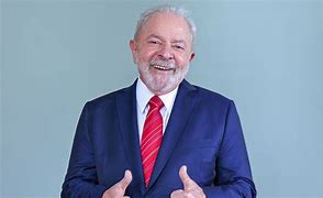 Lula amplia benefício educacional e anima a população