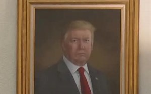 Trump Exige Retirada de Retrato “Distorcido” do Capitólio do Colorado