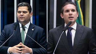 Novo PL tenta separar peixes pequenos dos tubarões no 8 de janeiro, mas pode abrir brecha para Bolsonaro escapar Novo PL tenta separar peixes pequenos dos tubarões no 8 de janeiro, mas pode abrir brecha para Bolsonaro escapar