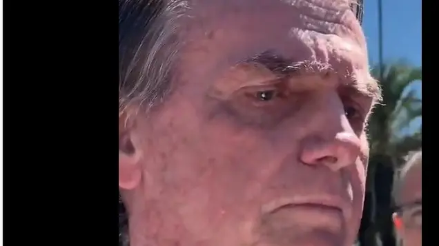 Em lágrimas, Bolsonaro pede anistia e critica Moraes ao deixar hospital Em lágrimas, Bolsonaro pede anistia e critica Moraes ao deixar hospital