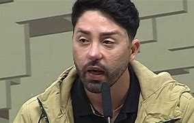 “Jogo da vida real: Rico Melquiades diz apostar com o próprio bolso e nega enganação com ‘contas demo'” “Jogo da vida real: Rico Melquiades diz apostar com o próprio bolso e nega enganação com ‘contas demo'”