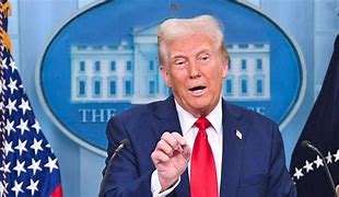 Trump declara guerra ao cinema estrangeiro com tarifa de 100% Trump declara guerra ao cinema estrangeiro com tarifa de 100%