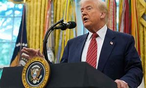 Quando o comércio vira palco políticoTrump e Reino Unido selam novo acordo: mais acesso para os EUA, menos tarifas para Londres Quando o comércio vira palco políticoTrump e Reino Unido selam novo acordo: mais acesso para os EUA, menos tarifas para Londres