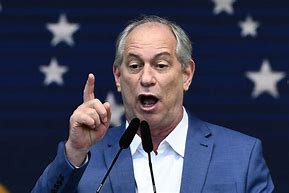 Ciro Gomes ataca decisão de Lula na Previdência e diz sentir vergonha da troca Ciro Gomes ataca decisão de Lula na Previdência e diz sentir vergonha da troca