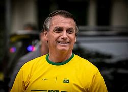 Com Bolsonaro ausente, Michelle, Nikolas e Malafaia assumem a linha de frente por anistia em Brasília Com Bolsonaro ausente, Michelle, Nikolas e Malafaia assumem a linha de frente por anistia em Brasília