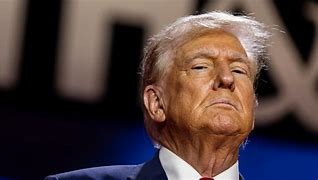 Trump endurece com a China e descarta aliviar tarifas antes de diálogo Trump endurece com a China e descarta aliviar tarifas antes de diálogo